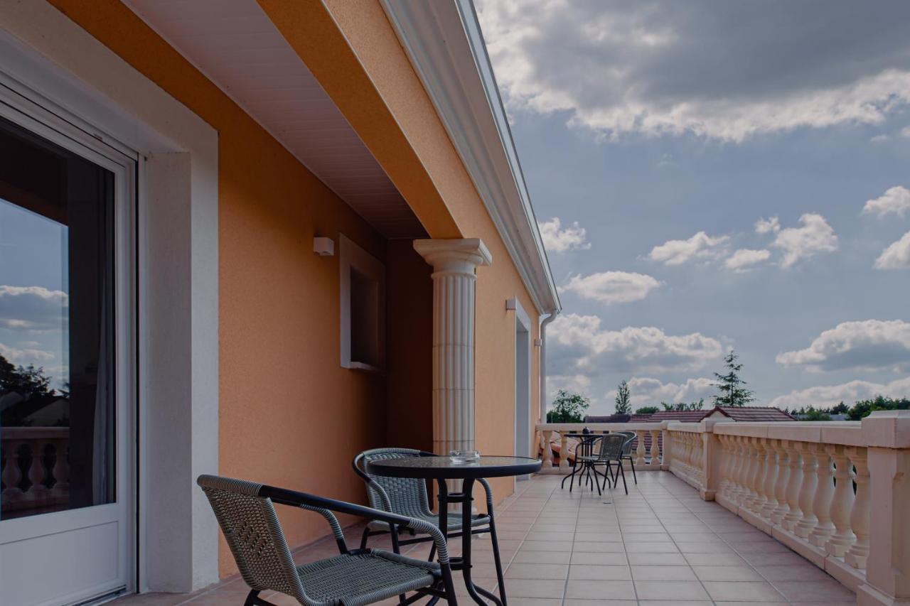 Villa Des Chenes-Adult Only Saint-Doulchard Dış mekan fotoğraf